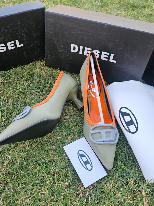 DIESEL Premium Quality Heel with brand box dust bag and cards