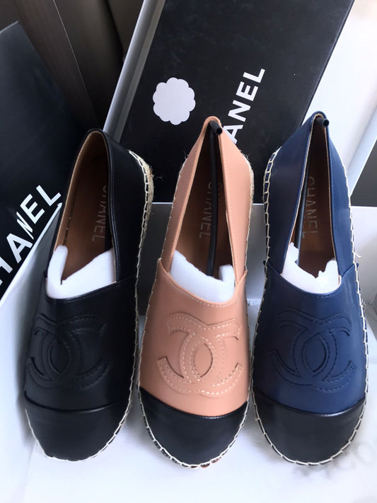 Chanel espadrilles nude with black toe