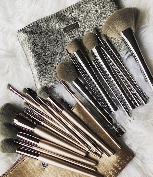 Smoke 'n Mirrors 10 Piece Metalized Brush Set with Bag