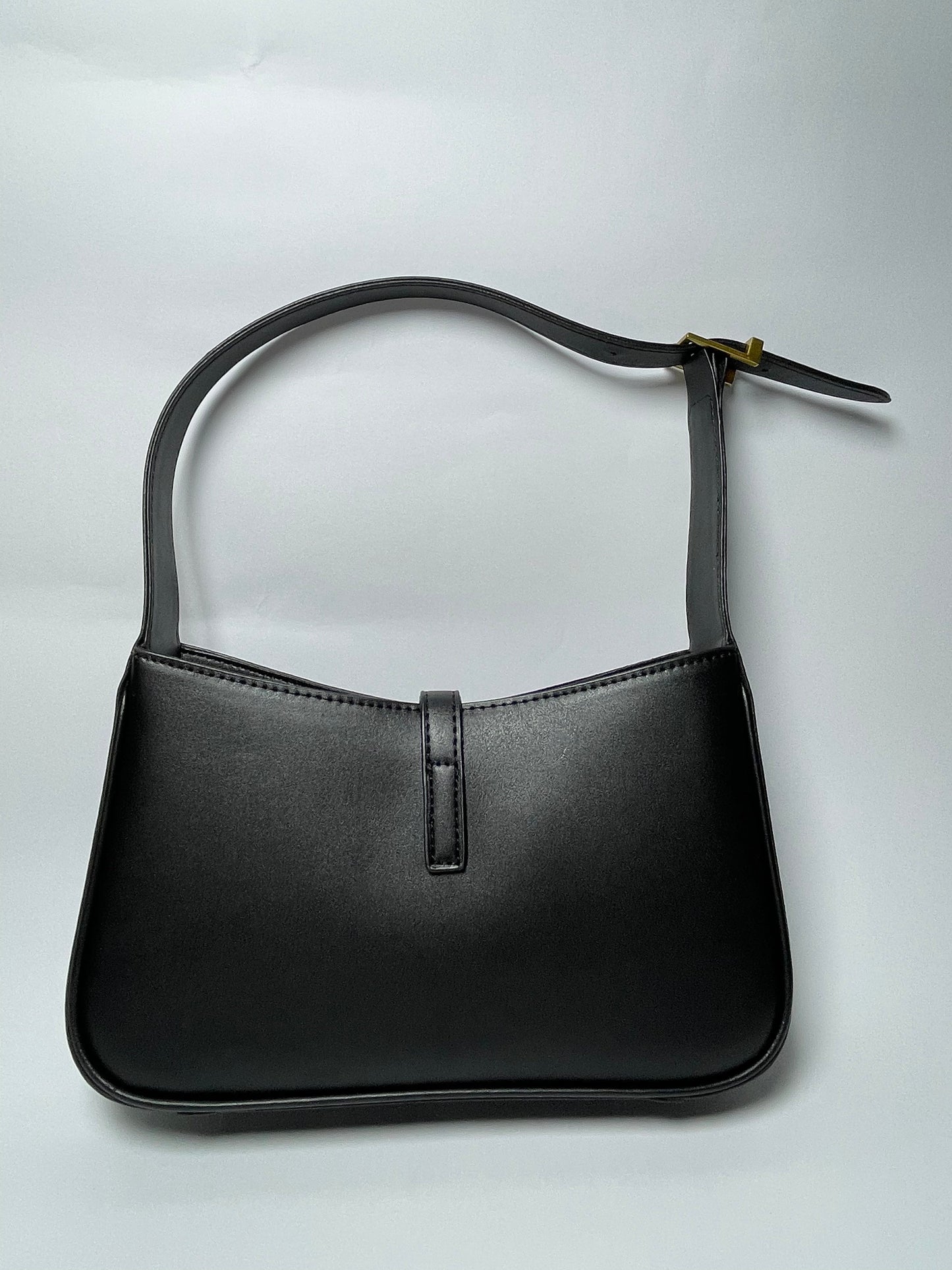 Luxury Gold-Accent Minimalist Shoulder Bag – Premium Black Leather Finish