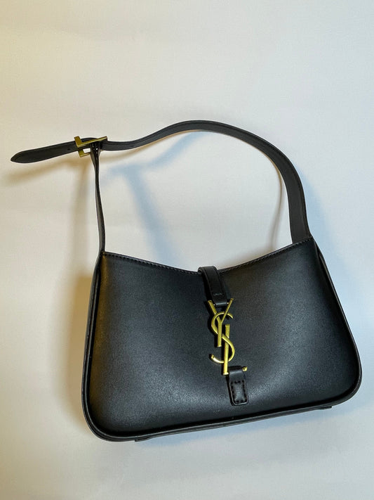 Luxury Gold-Accent Minimalist Shoulder Bag – Premium Black Leather Finish