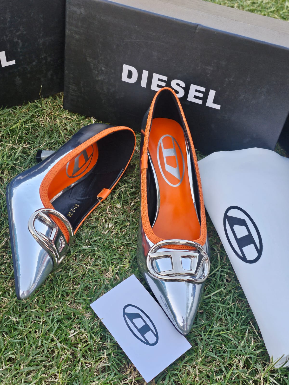 DIESEL Premium Quality Heel with brand box dust bag and cards