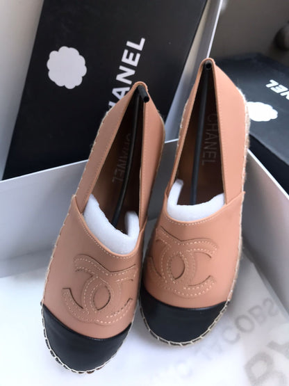 Chanel espadrilles nude with black toe