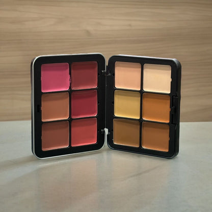 CARLA SECRET CREAM BLUSH AND CONCEALER PALETTE.