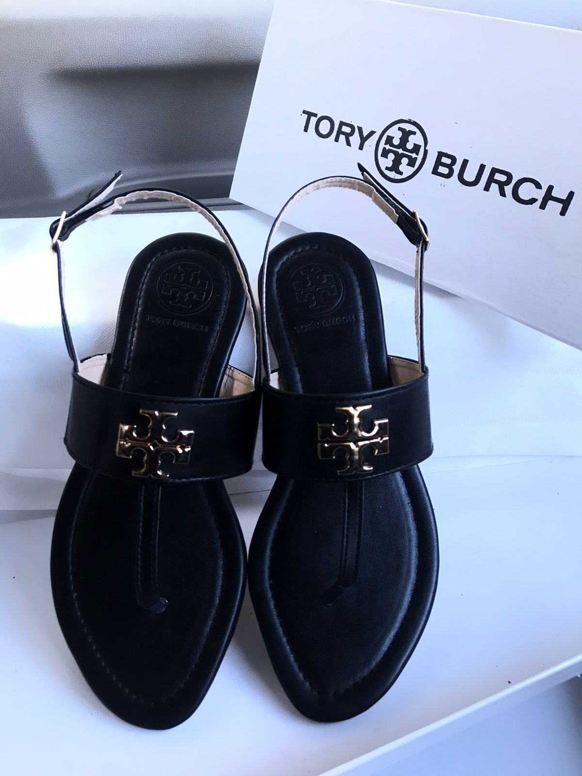 TROY BURCH SANDELS FOR WOMAN (with brand box)