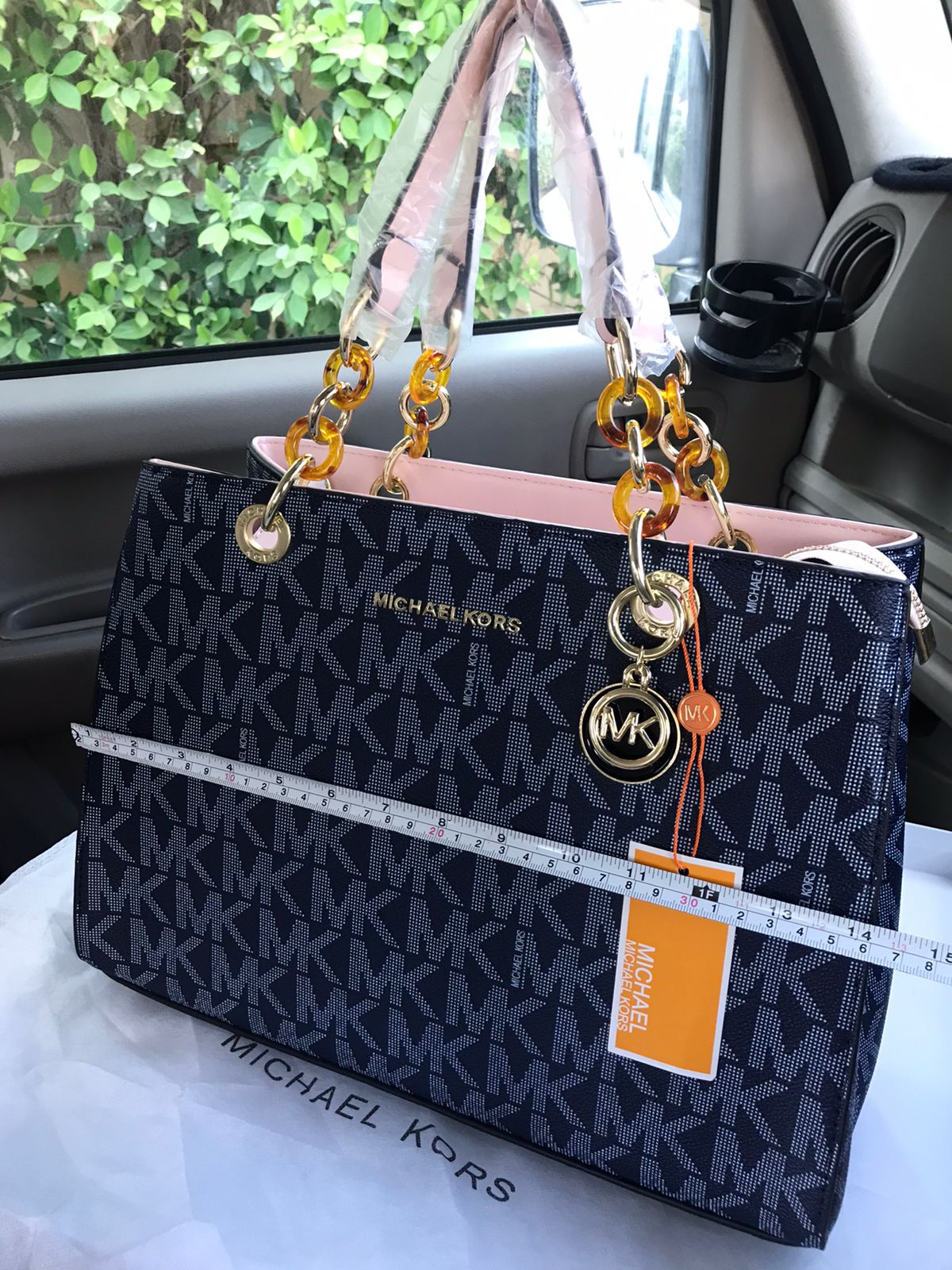 MICHEAL KORS WOMAN BAG (without box)