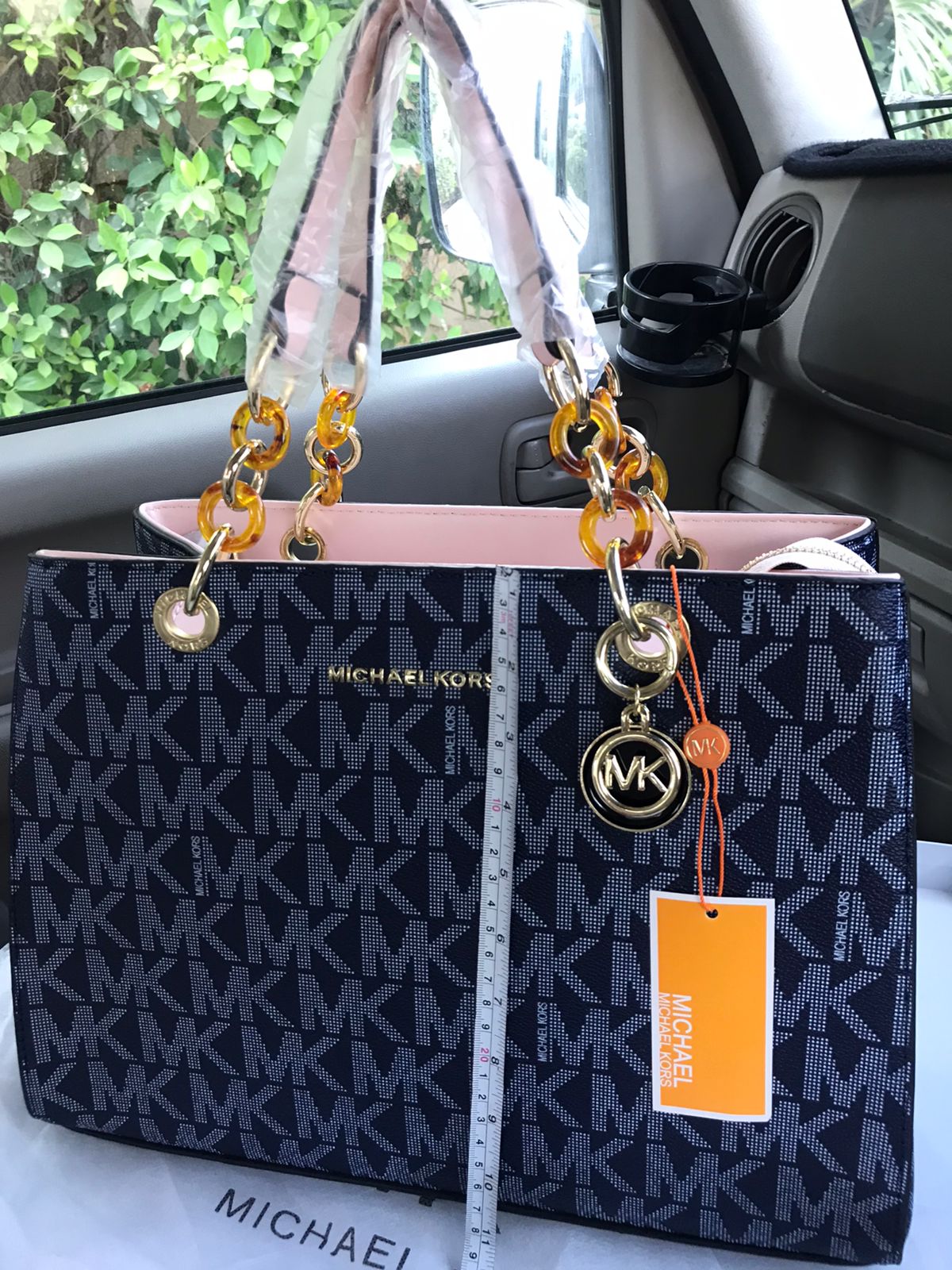 MICHEAL KORS WOMAN BAG (without box)