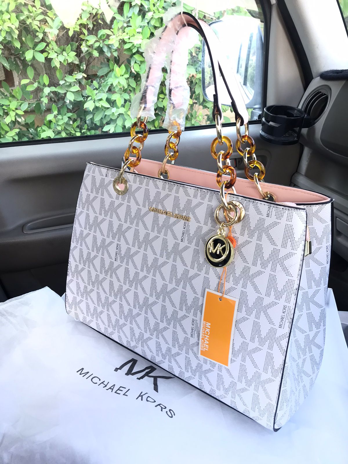 MICHEAL KORS WOMAN BAG (without box)