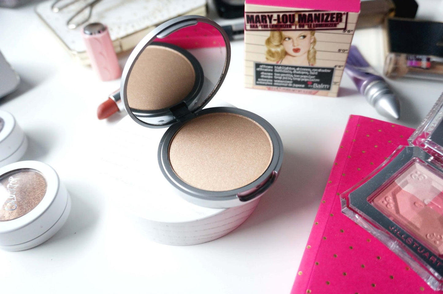 The Balm Mary Lou Manizer Highlighter Shadow & Shimmer